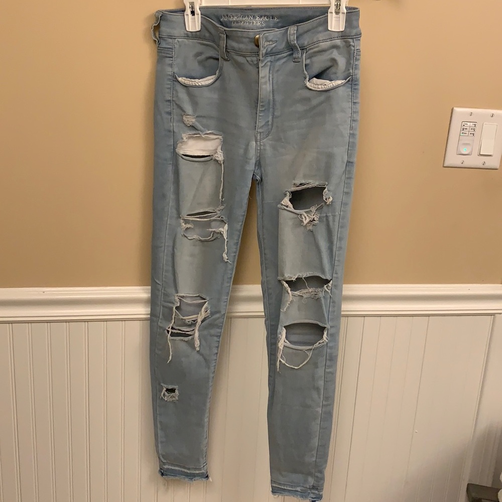 Light wash stretchy jeans